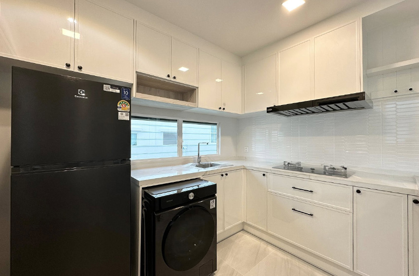 House with Shared Pool in Bangnatrad 